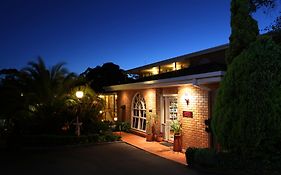 Summerhill Motor Inn (Adults Only)